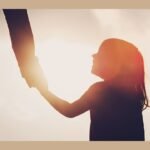 ماں باپ کے ساتھ اچھا سلوک کیجئے 